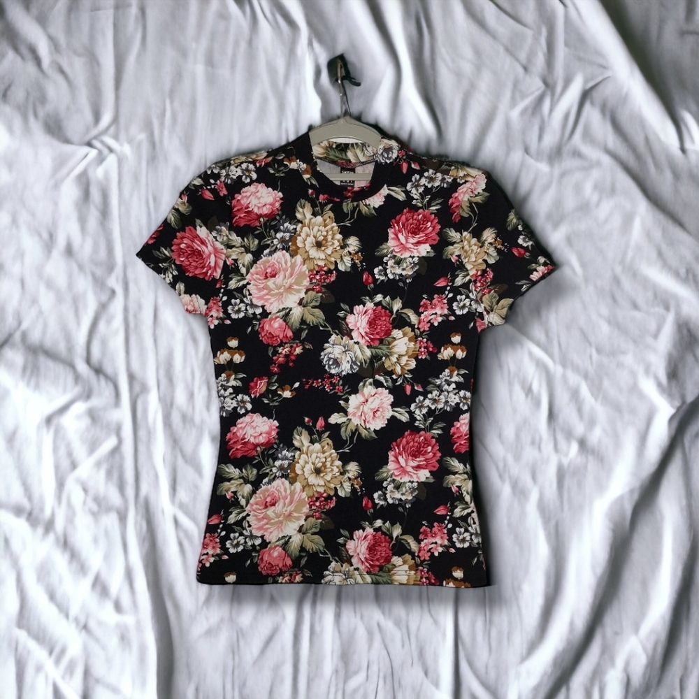 EUC Medium Shein Tee